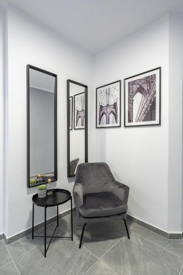 Relax Apartament in Piata Universitatii Bucureşti Exterior foto