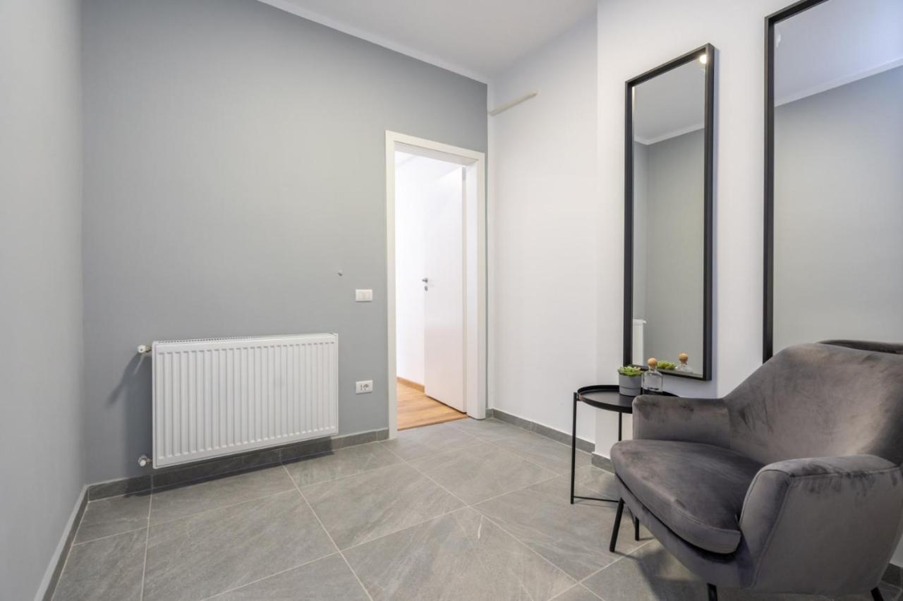 Relax Apartament in Piata Universitatii Bucureşti Exterior foto